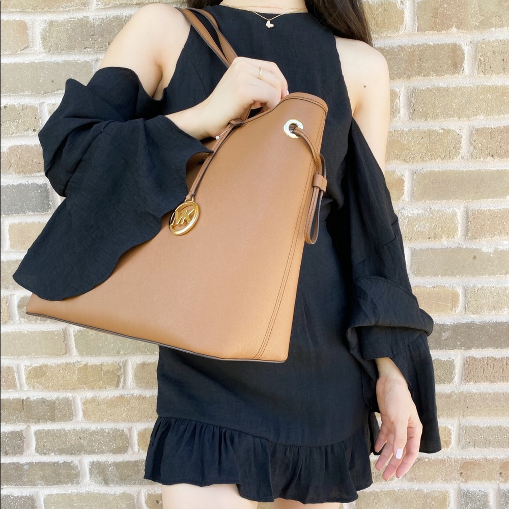 Gaby’sBags👜💕-NWT Michael Kors Tote&Wallet SET - Picture 5 of 7